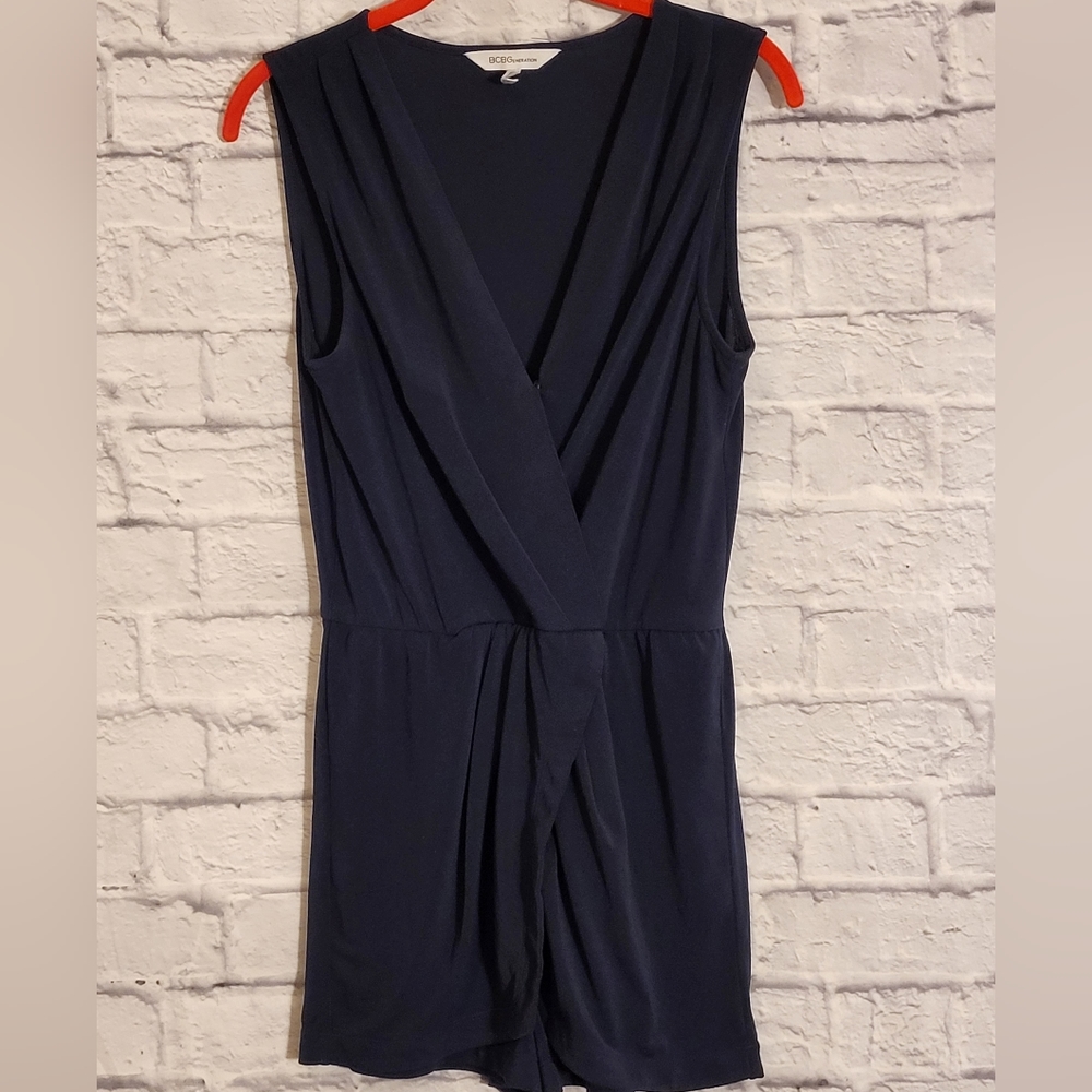 ⬇️🥳BCBGeneration Elegant Black Sleeveless Romper